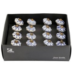 Add timeless elegance to the home with these beautiful blue and white vintage pattern door knobs