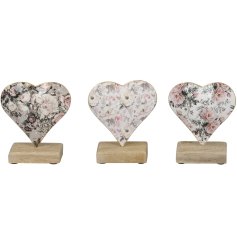 This beautiful vintage floral heart on a wooden base is a perfect way to add a touch of romance to the home.