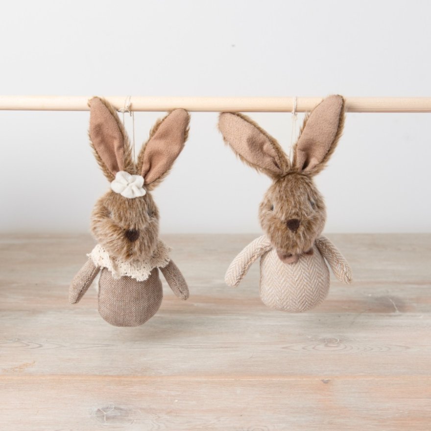 Bunny Hangers, 2a