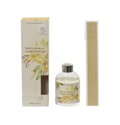 Create a cosy ambiance in any home with this White Musk & Warm Vanilla Room Diffuser. 