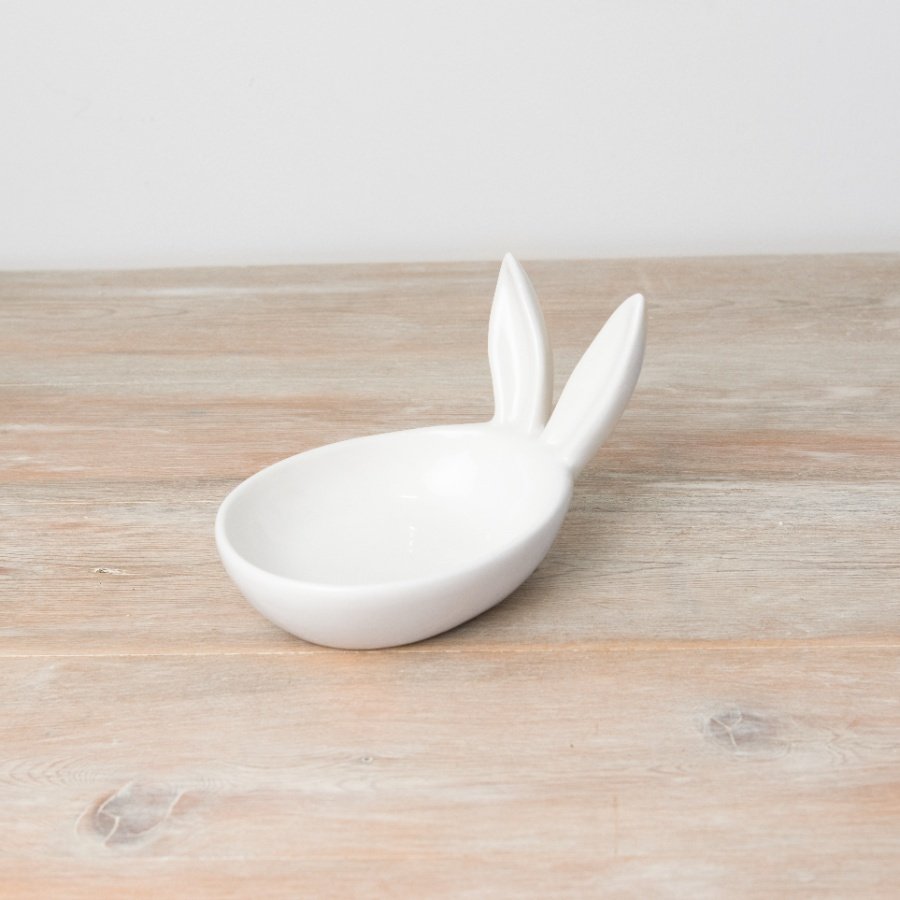 A chic dish with bunny ears. Perfect for presenting seasonal treats and for storying small items. 