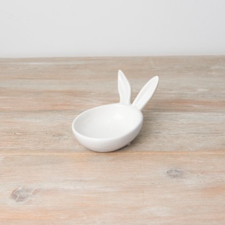 A chic bunny shaped deep dish with ears. Perfect for eggs and tasty treats.