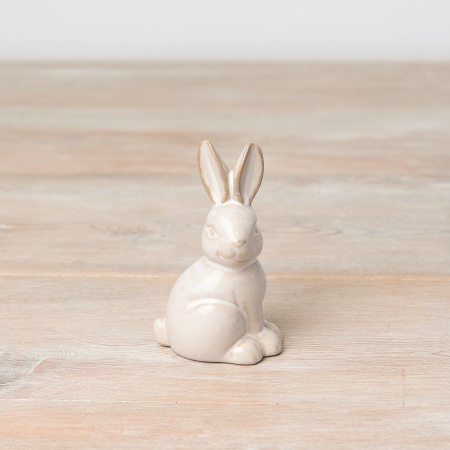 A timeless bunny ornament with a natural aesthetic. 