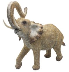 Place this elephant ornament on your mantelpiece or shelf for an instant style update.
