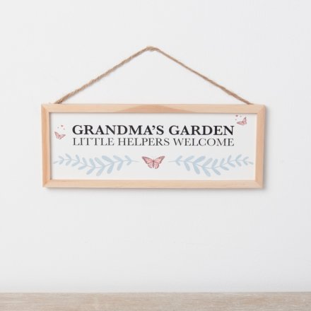 Little Helpers Grandma Sign, 25cm