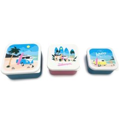 Great for snacking on the go, this set of 3 stackable lunch boxes each with a beach themed lid are great for everyday