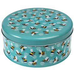 This cake storage tin is the perfect way to store and protect cakes! 