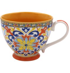 This Tuscany styled mug is the perfect way to add a touch of Italian charm to the home.