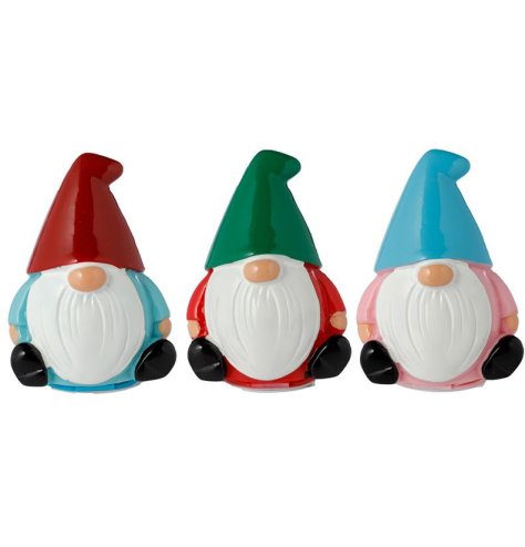 Keep the lips hydrated this festive season with a gnome lip balm in 3 assorted designs. 