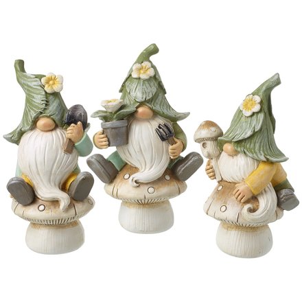 3A Gardening Gnome on Toadstool, 12.5cm