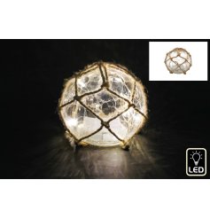 A stylish glass ball in a crackle design, adorned with 10 warm white LED's. 