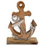 This charming 21cm wooden anchor ornament is the perfect addition to any nautical-themed home.