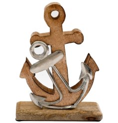 Enhance the coastal vibes of any nautical-themed home with this delightful 21cm wooden anchor ornament. 