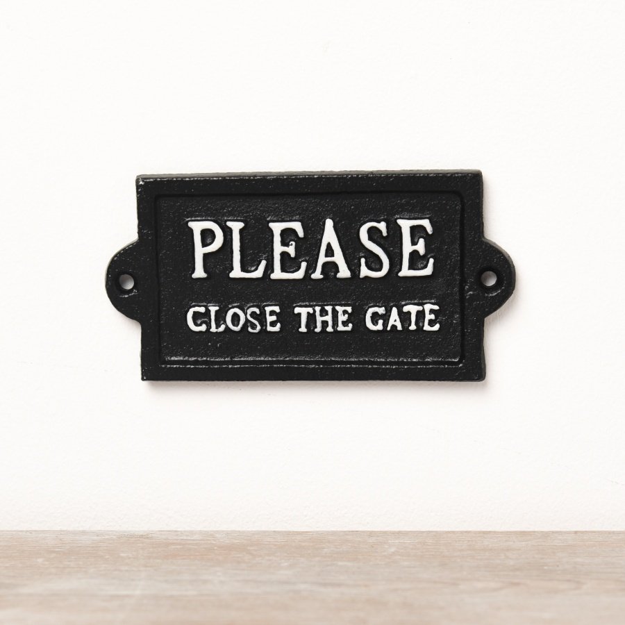 Made from cast iron, this black 'Please close the gate' sign is great for reminders neighbours/ family and guests