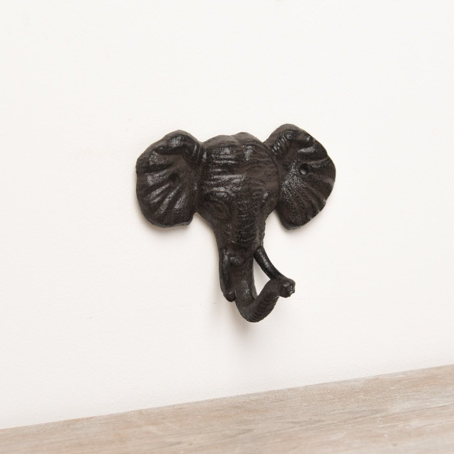 Create a jungle paradise with this elephant head wall hook made from sturdy cast iron. 