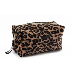 Keep all your makeup in one place with this handy and stylish makeup bag.