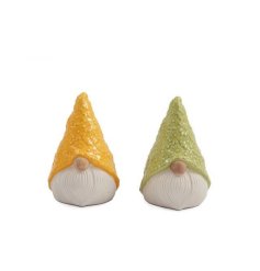 These 2 assorted gnomes wearing flower hats are a must for any kitchen windowsill. 