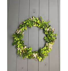 Dress your customers home with this absolutely beautiful boxwood leaf wreath. 