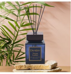 Introducing our luxurious Tuscan Leather reed diffuser, now available in a generous 1000ml size.