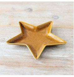Store your precious trinkets in style with our versatile and adorable star-shaped dish. Safely keep all your treasures