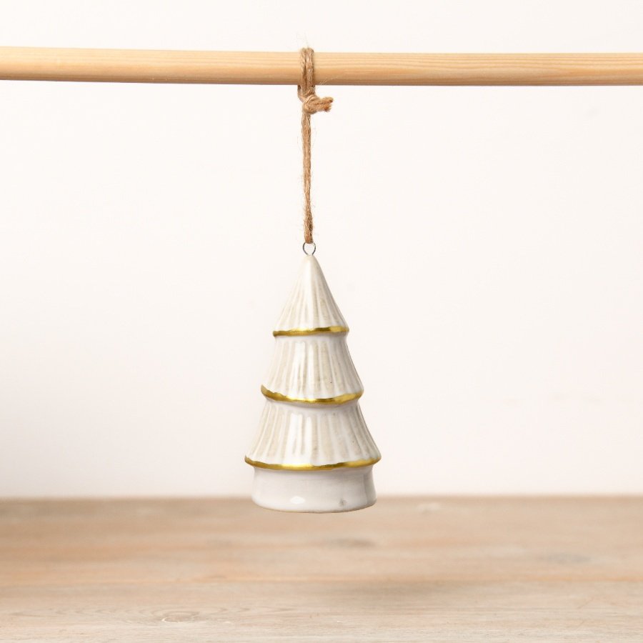 A ceramic tree hanger, adorned with a neutral white glaze and stunning gold trim.