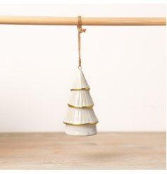 A charming ceramic tree hanger in a natural white glaze, enhanced with a stunning gold trim.
