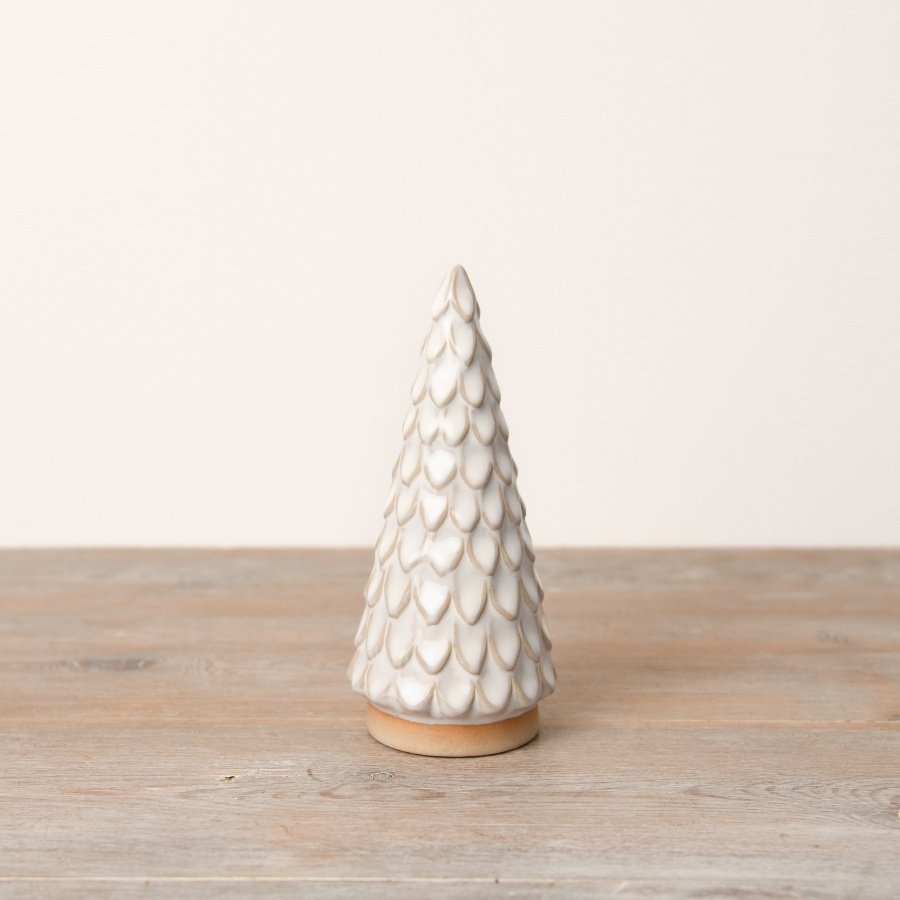 A delightful tree featuring scalloped edges, embellished with reactive glaze in stunning neutral tones.