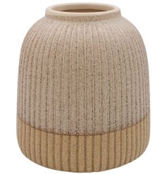 A simple and minimalistic vase in neutral colours.