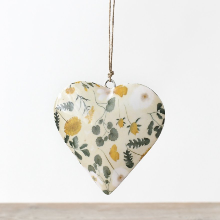 Metal Floral Heart Hanger