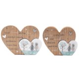 2 Assorted heart shaped plaques each featuring a sentimental quote and sweet pebble design. 