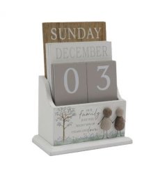 This pebble family themed wooden calendar is a great accessory for the home or office desk. 