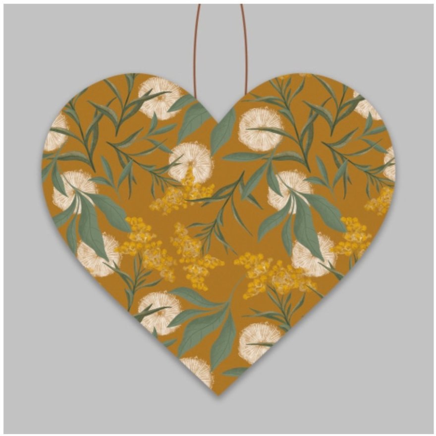 Hanging Heart Deco in Woodland  Design, 10cm