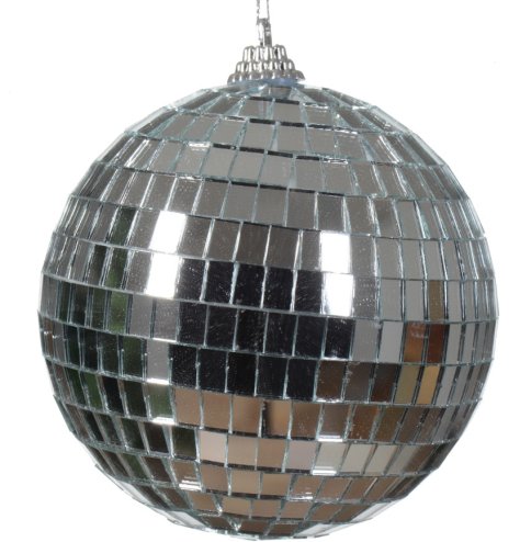Festive and reflective, this bauble is perfect for Christmas decor