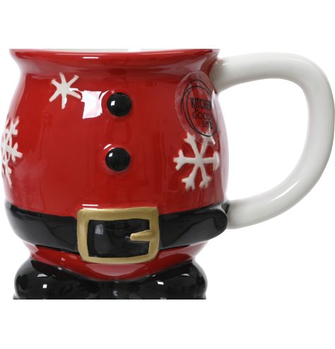 Add some holiday spirit to your tabletop with these adorable Santa mugs. 
