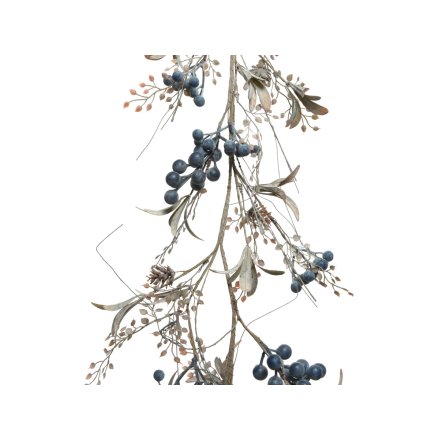 Garland with Artificial Pinecones & Leaves, 130cm