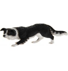 Resin dog figurine from the Leonardo dog collection. Picture gift box