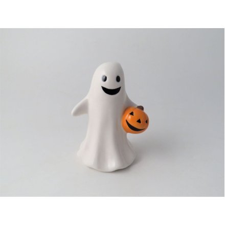 Celebrate Halloween with this adorable ghost decor! 