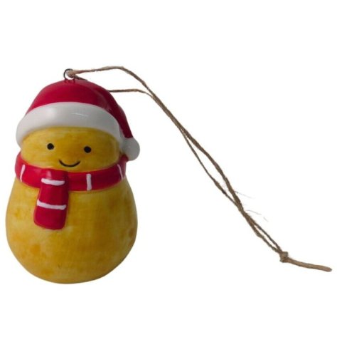 Add some holiday cheer to your tree with this adorable potato decoration! Perfect for a touch of humor this Christmas.