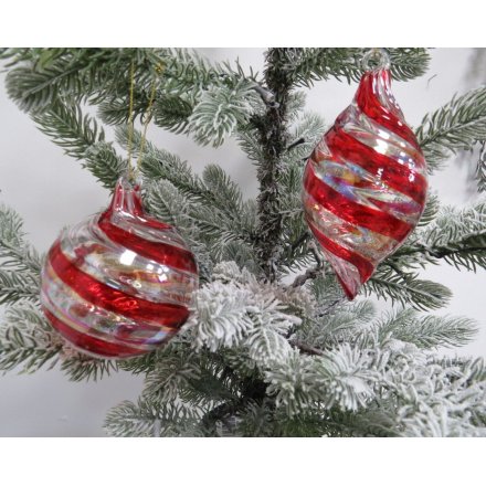 2/A Red & Clear Glass Swirl Bauble, 8cm