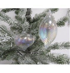 2/A Clear Glass Swirl Bauble, 8cm