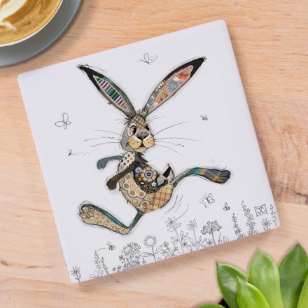 Made from high-quality ceramic, this coaster features a delightful illustration of a hare by the talented Bug Art.