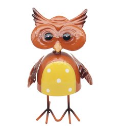 This delightful owl features intricate detailing and a vibrant colour palette