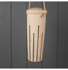 Part of the Earthy Sustainable range, this peanut bird feeder is made from unwanted harvest materials