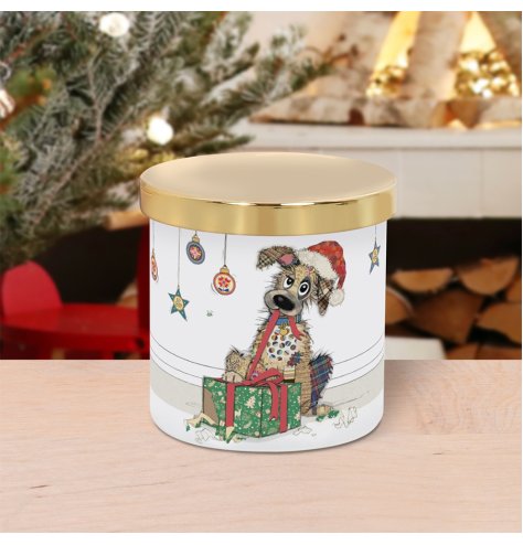 Celebrate the holidays with our charming candles, inspired by festive animal characters. 