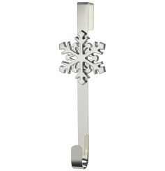 A silver chrome effect wreath hanger featuring a snowflake design.