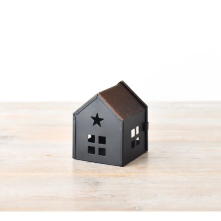 Metal Small House with Star Detail, 10cm