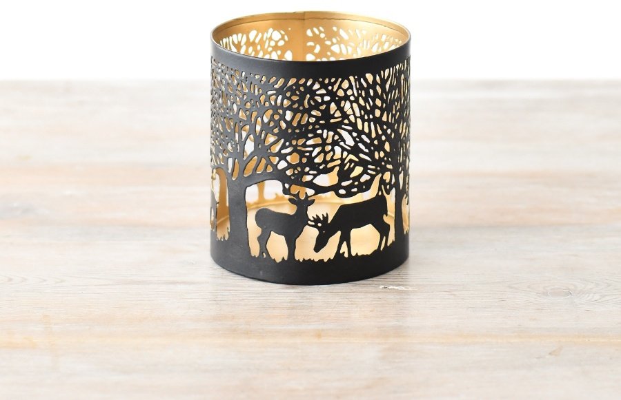 Get into the holiday spirit with our adorable reindeer-themed candle for a warm and cozy atmosphere in your home.