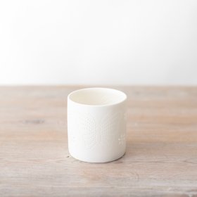 A charming all year round home accessory. 