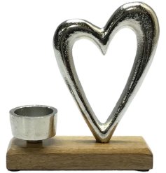 A charming heart candle holder deco ideal to place on your mantel or fire place