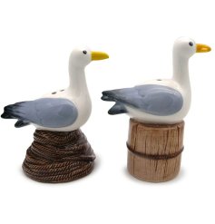 This seagull salt and pepper shaker set is an adorable addition to any kitchen